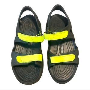 Crocs kids Sz 12 double strap Velcro closure